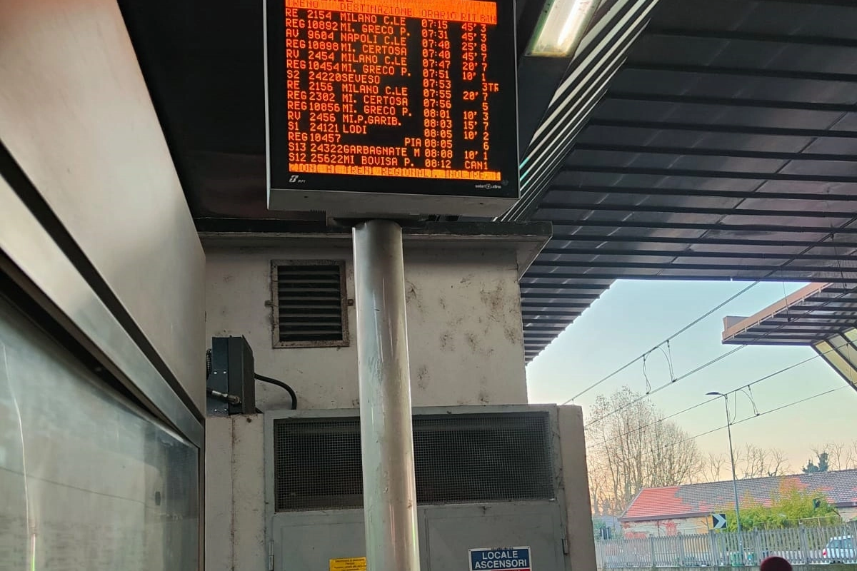 Dal numero dei treni soppressi o in ritardo indicati sul monitor i pendolari lodigiani capiscono quale giornata vivranno