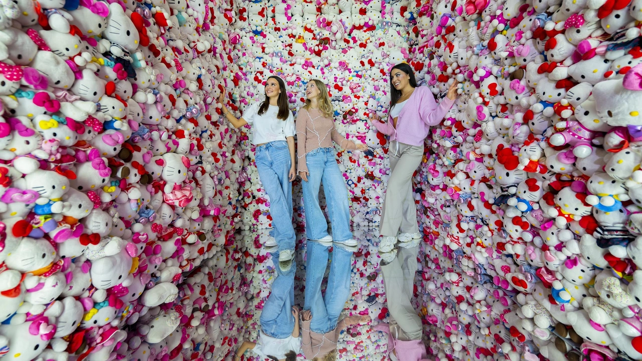 'Art of Play' a Roma con Hello Kitty,  installazione di Elena e Giulia Sella (Foto ufficio stampa)