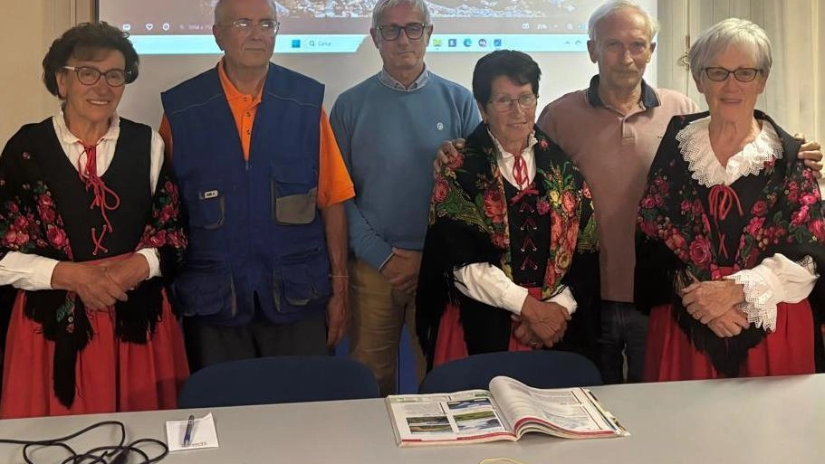 La serata organizzata nella sala Amici degli Anziani di Chiesa in Valmalenco, da Giorgio Nana e Giancarlo Corbellini La serata organizzata nella sala Amici degli Anziani di Chiesa in Valmalenco, da Giorgio Nana e Giancarlo Corbellini