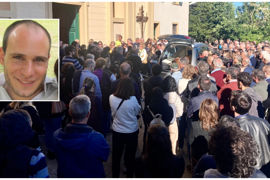 I funerali di Alessandro D'Andrea (nel riquadro)