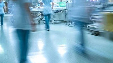 I progressi delle terapie contro i tumori fanno sì che sempre più italiani vivano dopo una diagnosi di cancro: si... I progressi delle terapie contro i tumori fanno sì che sempre più italiani vivano dopo una diagnosi di cancro: si...