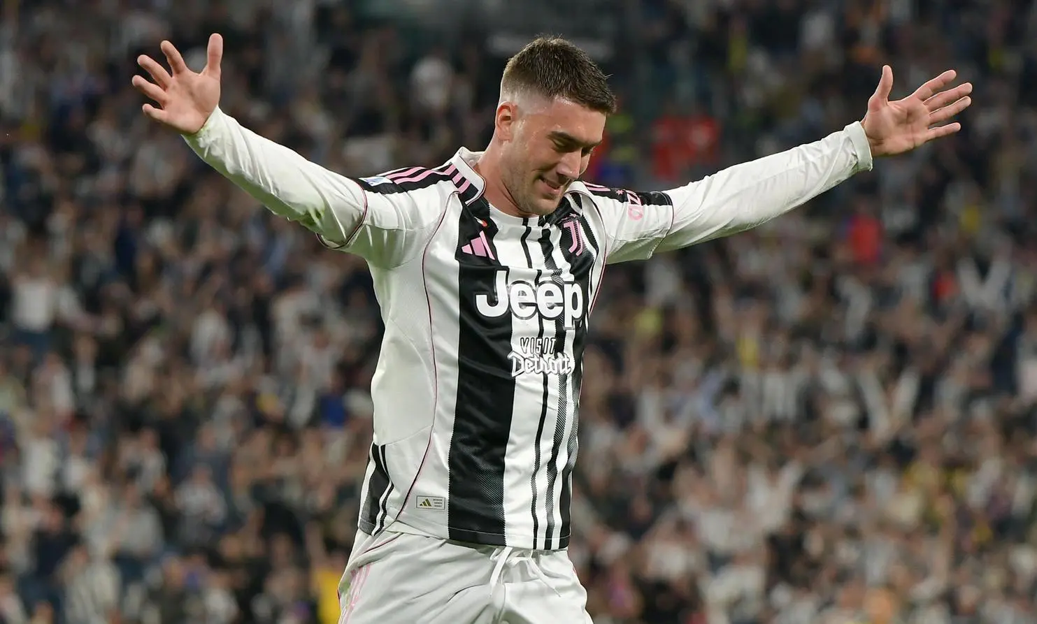 Attacco, accelerata Milan. Vlahovic torna di moda. Idea Dovbyk per Gimenez