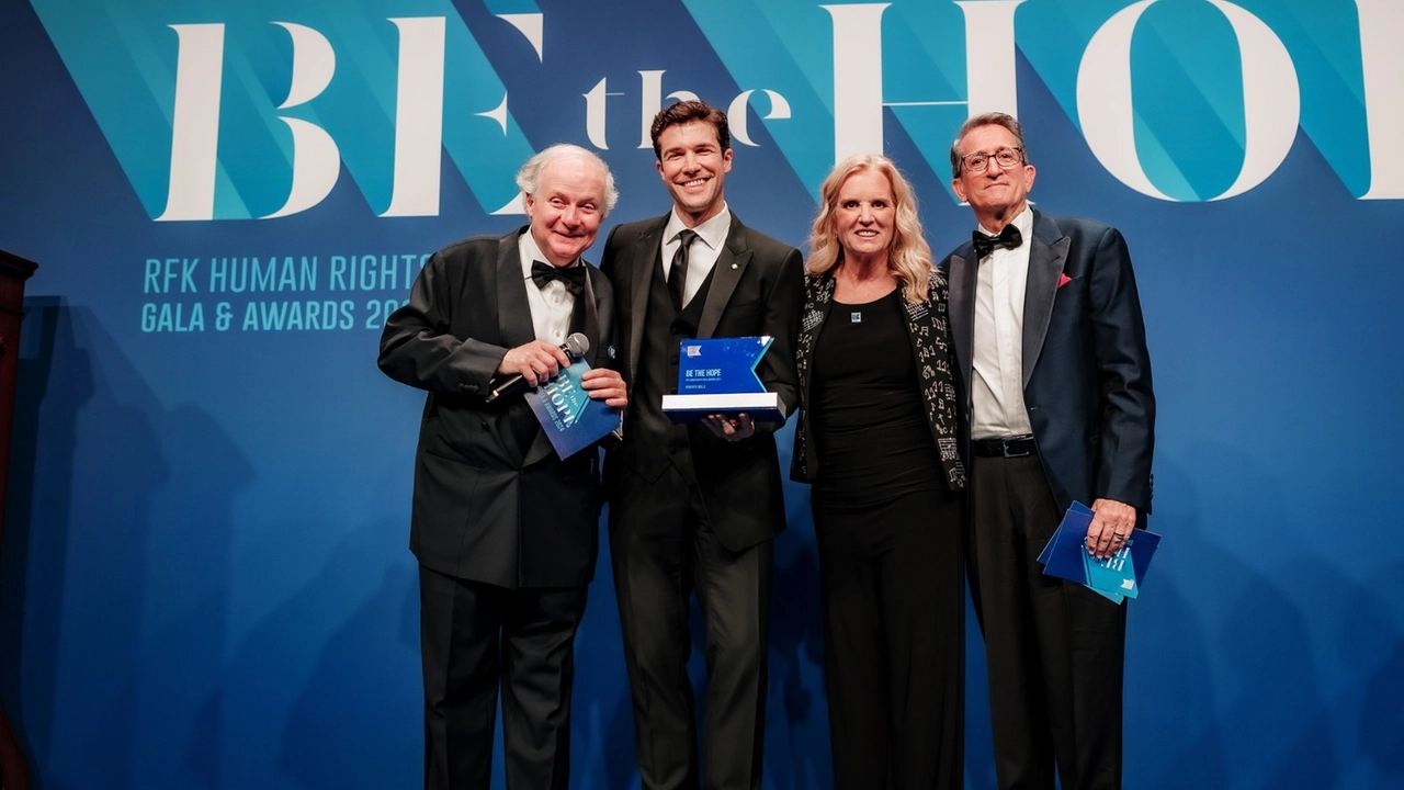 Be the Hope, Roberto Bolle premiato da Stefano Lucchini e Kerry Kennedy