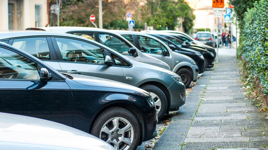 Viale Testi Sosta a pagamento intorno alla M5 Viale Testi Sosta a pagamento intorno alla M5