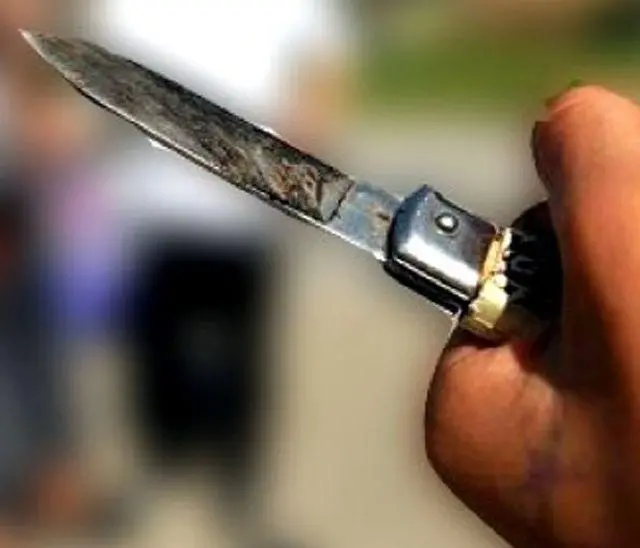 Soncino, ha sfregiato e rapinato un coetaneo alla fermata del bus: arrestato 18enne