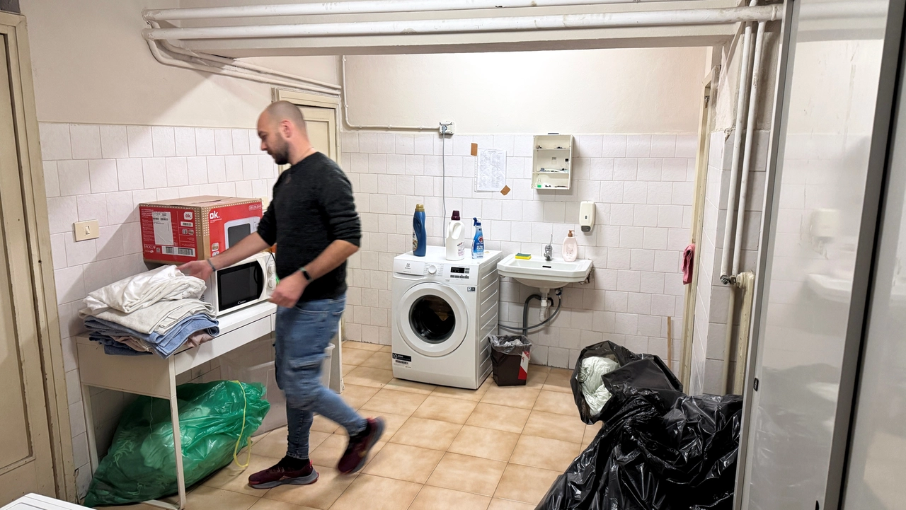 Il dormitorio della Caritas di Pavia Il dormitorio della Caritas di Pavia