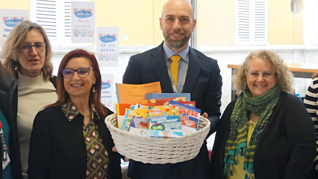 Addio tablet e cellulari prima della riabilitazione. Al don Gnocchi a Pessano arriva una cesta piena di libri, il... Addio tablet e cellulari prima della riabilitazione. Al don Gnocchi a Pessano arriva una cesta piena di libri, il...