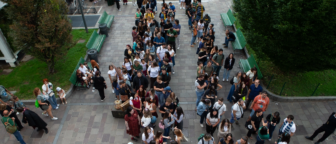 Harry Potter mania a Milano: migliaia di fan partecipano al Back to Hogwarts