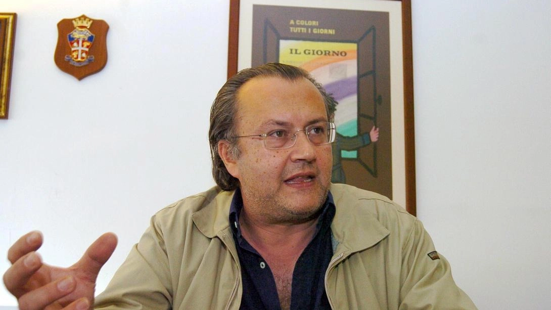 Bebo Storti, icona di risolutezza, analizza il derby imminente con franchezza. Loda l'Inter ma avverte il Milan: "Niente regali". Critica la forma del Milan e elogia Ibrahimovic con ironia. Ricorda i derby passati e la bellezza del calcio unito. Bebo Storti, icona di risolutezza, analizza il derby imminente con franchezza. Loda l'Inter ma avverte il Milan: "Niente regali". Critica la forma del Milan e elogia Ibrahimovic con ironia. Ricorda i derby passati e la bellezza del calcio unito.