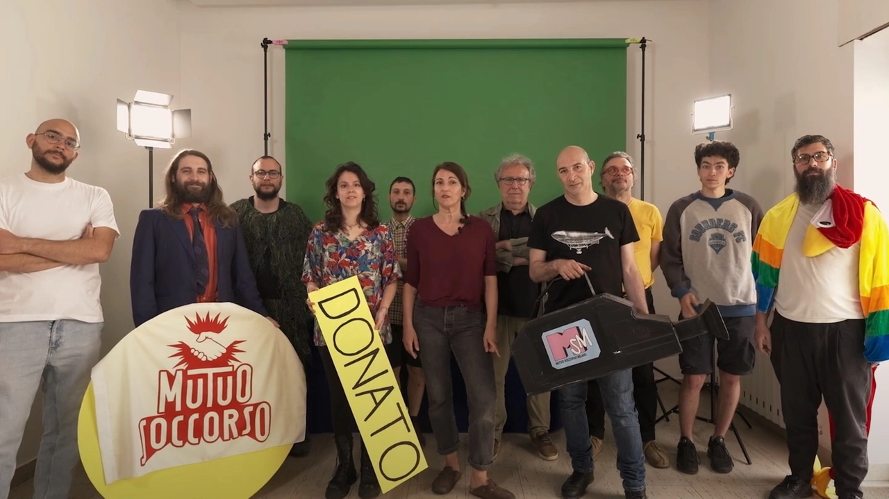 L’appello finale del divertente spot di Mutuo Soccorso per raccogliere fondi L’appello finale del divertente spot di Mutuo Soccorso per raccogliere fondi