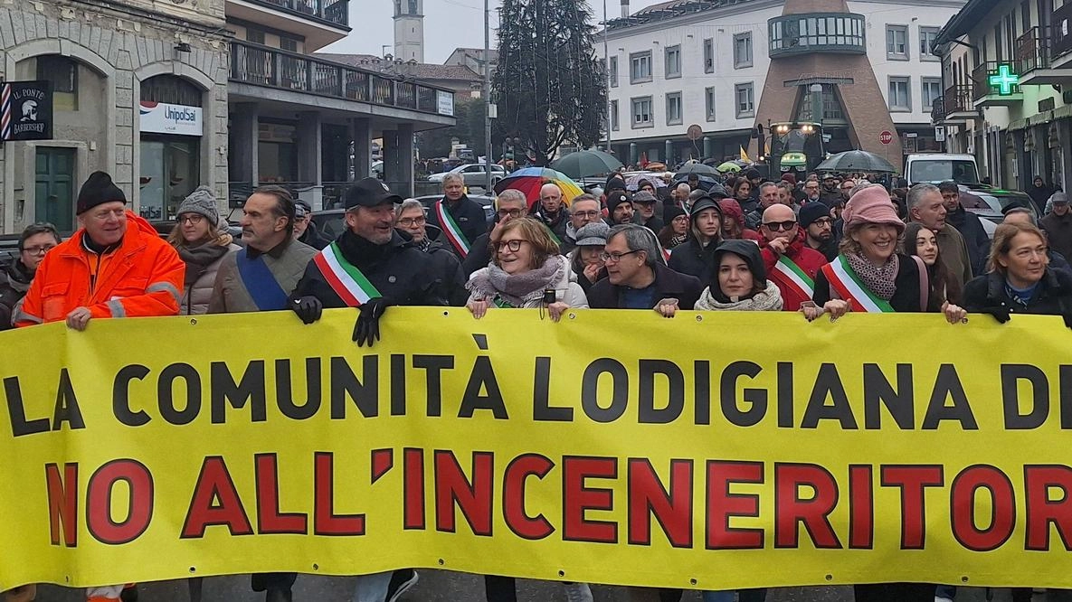 "Itelyum ritiri il progetto del mega inceneritore a Castiraga Vidardo". Le segreterie provinciali di Partito Democratico, Forza Italia, Lega, Fratelli... "Itelyum ritiri il progetto del mega inceneritore a Castiraga Vidardo". Le segreterie provinciali di Partito Democratico, Forza Italia, Lega, Fratelli...