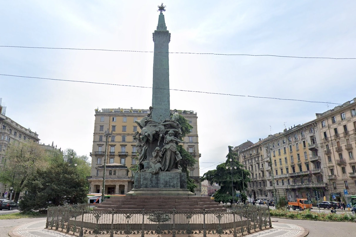 Il monumento alle Cinque Giornate di Milano di Giuseppe Grandi in piazza 5 Giornate