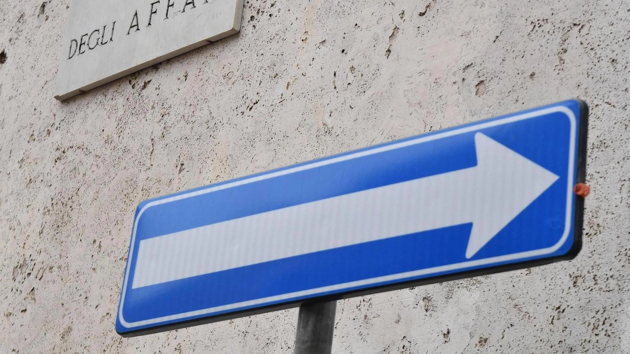 Borsa: Milano apre positiva, +0,42%