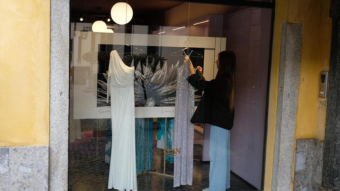 Un viaggio nella bellezza. Mostra diffusa Urban Bloom. L’arte fiorisce tra le vetrine Un viaggio nella bellezza. Mostra diffusa Urban Bloom. L’arte fiorisce tra le vetrine