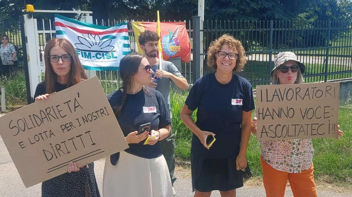 A Zibido la crisi Zaf, fumata nera. Secco "no" dell’azienda: si chiude A Zibido la crisi Zaf, fumata nera. Secco "no" dell’azienda: si chiude