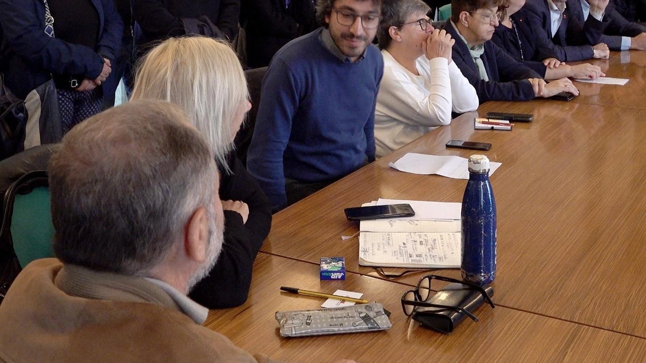 Il confronto tra il. Comitato Sos liste d’attesa le associazioni e i pazienti sul progetto partito nel giugno 2023 Il confronto tra il. Comitato Sos liste d’attesa le associazioni e i pazienti sul progetto partito nel giugno 2023