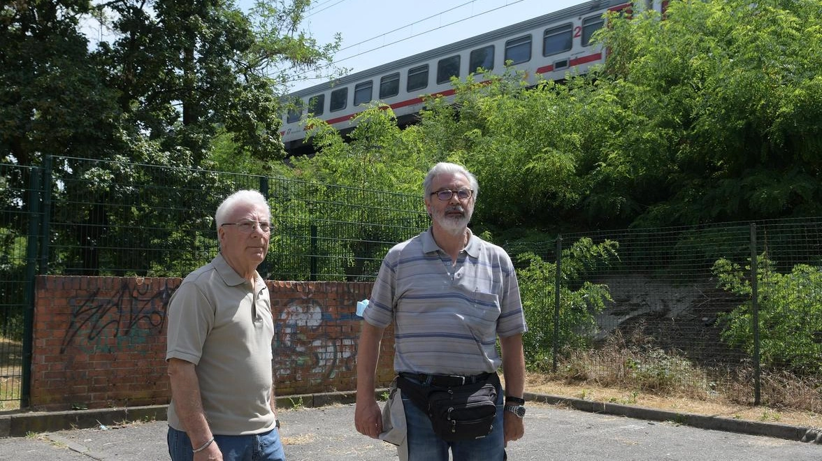 A destra, il presidente del comitato Antonio Mollica, con il vice Giuseppe Gigante A destra, il presidente del comitato Antonio Mollica, con il vice Giuseppe Gigante