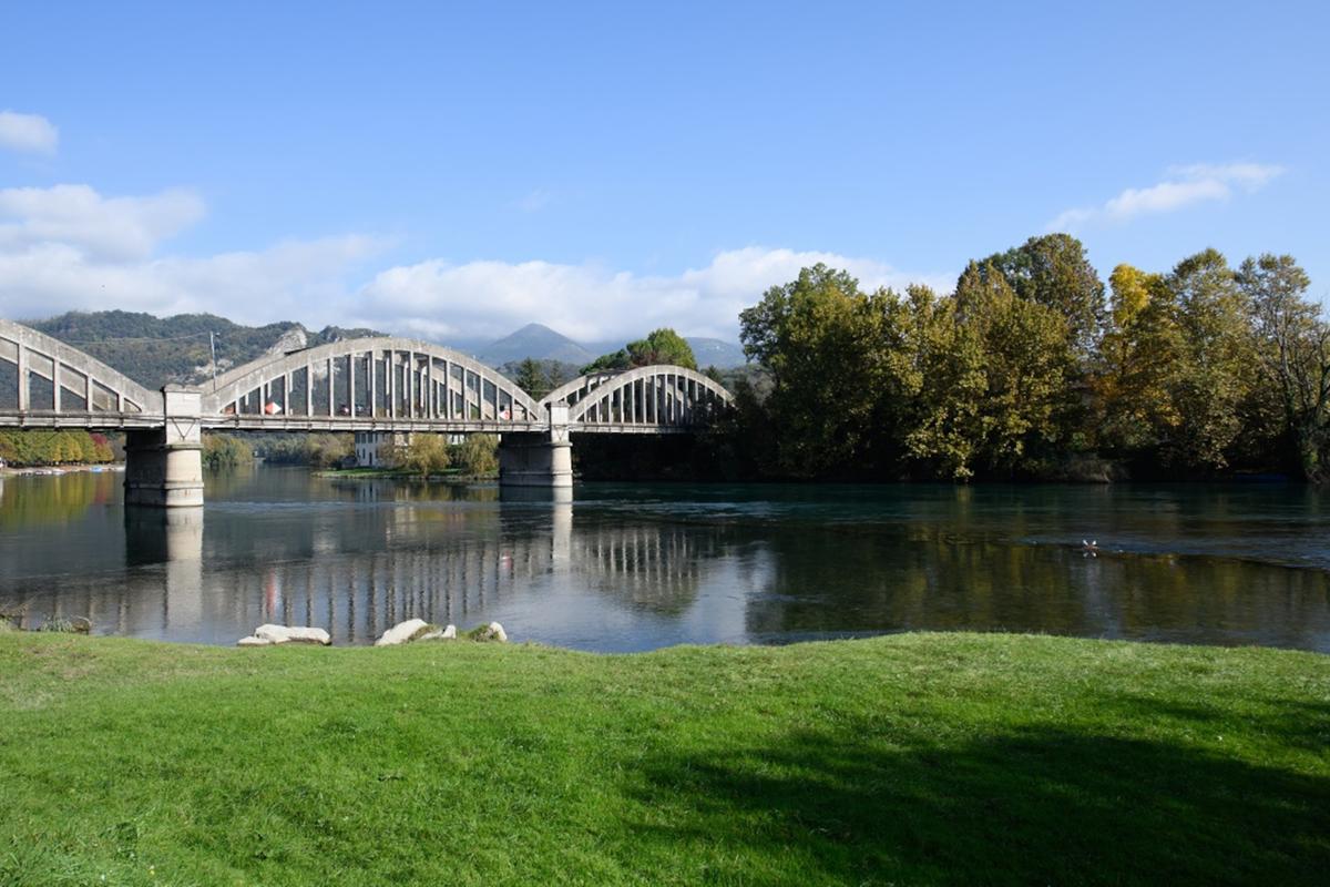 Ponte di Brivio, i comuni vogliono la ciclabile ma c’è il vincolo della Soprintendenza