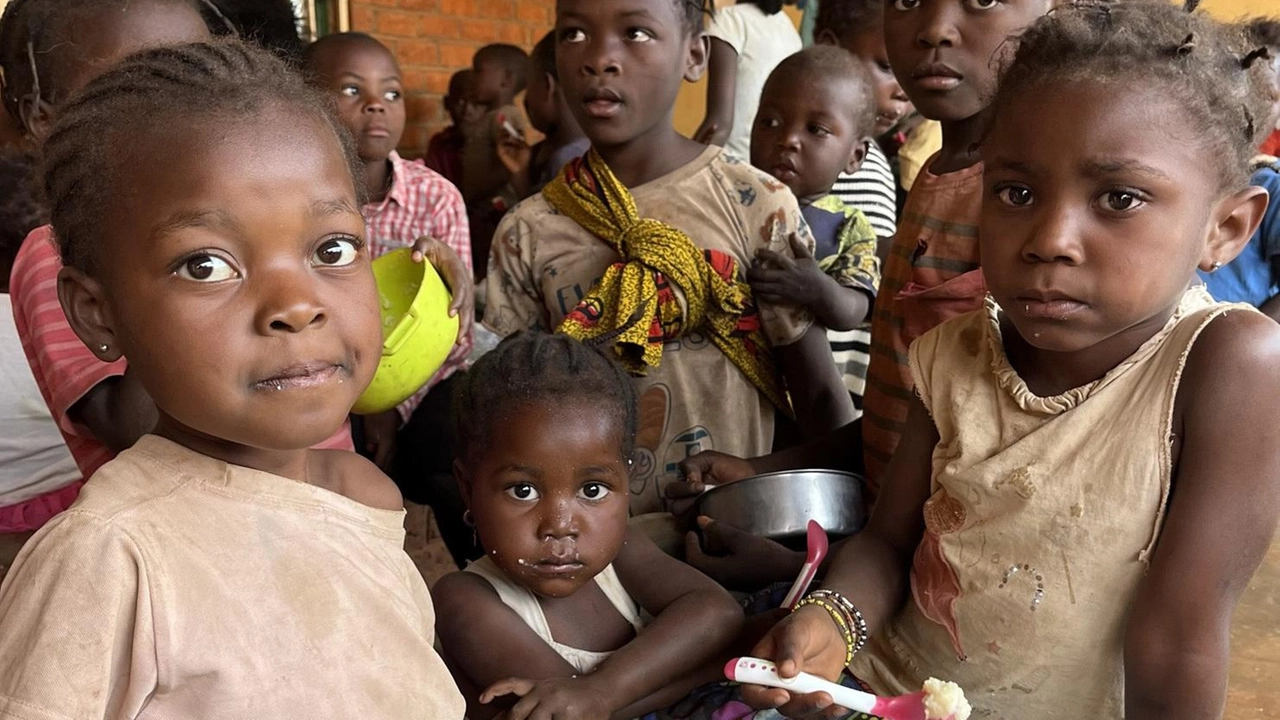 Aleimar sostiene il centro di accoglienza “Maison Laura” a Lubumbashi che accoglie 40 bambine e ragazze. E in periferia c’è il Centro Balou, per bambini con disabilità Aleimar sostiene il centro di accoglienza “Maison Laura” a Lubumbashi che accoglie 40 bambine e ragazze. E in periferia c’è il Centro Balou, per bambini con disabilità