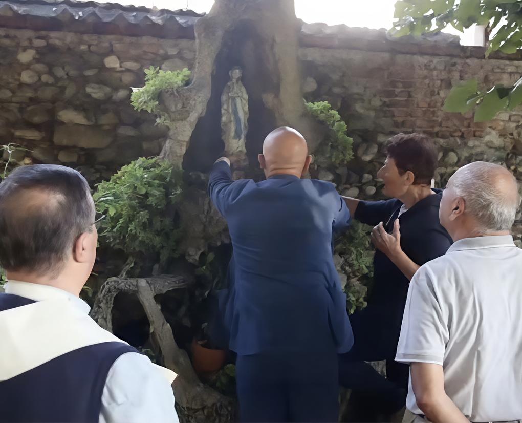 La statua rubata della Madonna è tornata a casa
