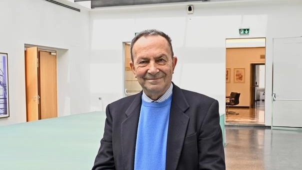 Ezio Vergani presidente della Camera. di Commercio Como-Lecco visti i numeri. può sorridere. A livello lombardo. le due province. svettano. nell’artigianato. Ezio Vergani presidente della Camera. di Commercio Como-Lecco visti i numeri. può sorridere. A livello lombardo. le due province. svettano. nell’artigianato.