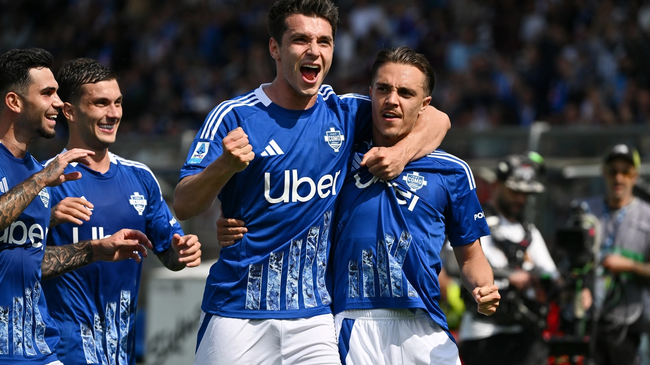 Anastasios Tasos Douvikas (Como) e Maxence Caqueret (Como) esultanza dopo il gol dell'1 a 1 Anastasios Tasos Douvikas (Como) e Maxence Caqueret (Como) esultanza dopo il gol dell'1 a 1