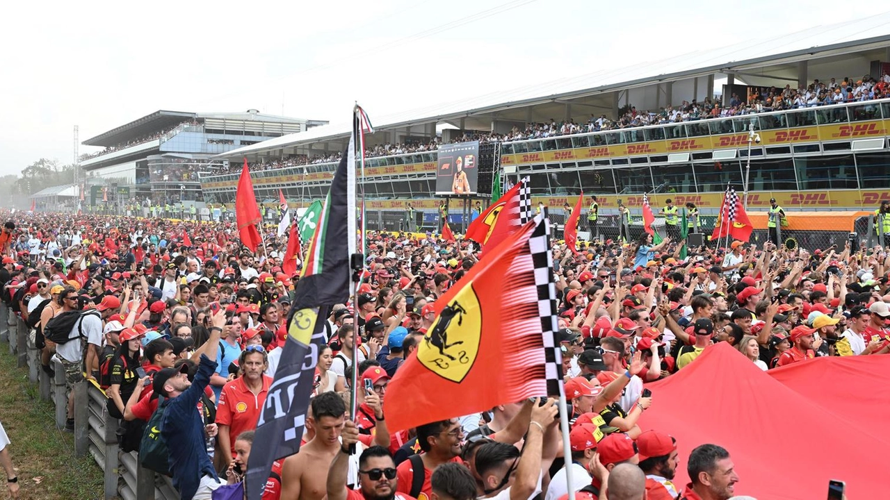Tutto fatto per il rinnovo del contratto del Gp a Monza (Immagine d'archivio) Tutto fatto per il rinnovo del contratto del Gp a Monza (Immagine d'archivio)
