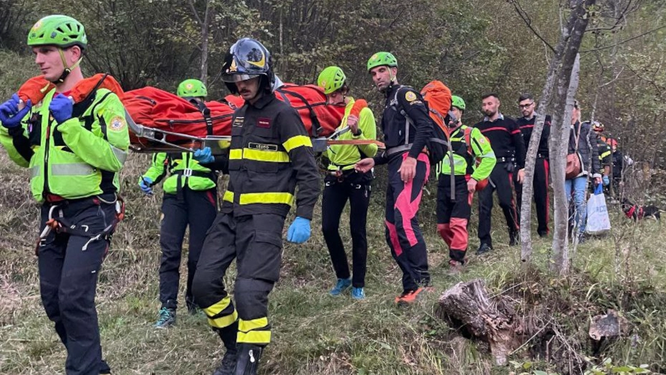 Soccorsi in azione a Valmadrera per un'anziana caduta nel bosco Soccorsi in azione a Valmadrera per un'anziana caduta nel bosco