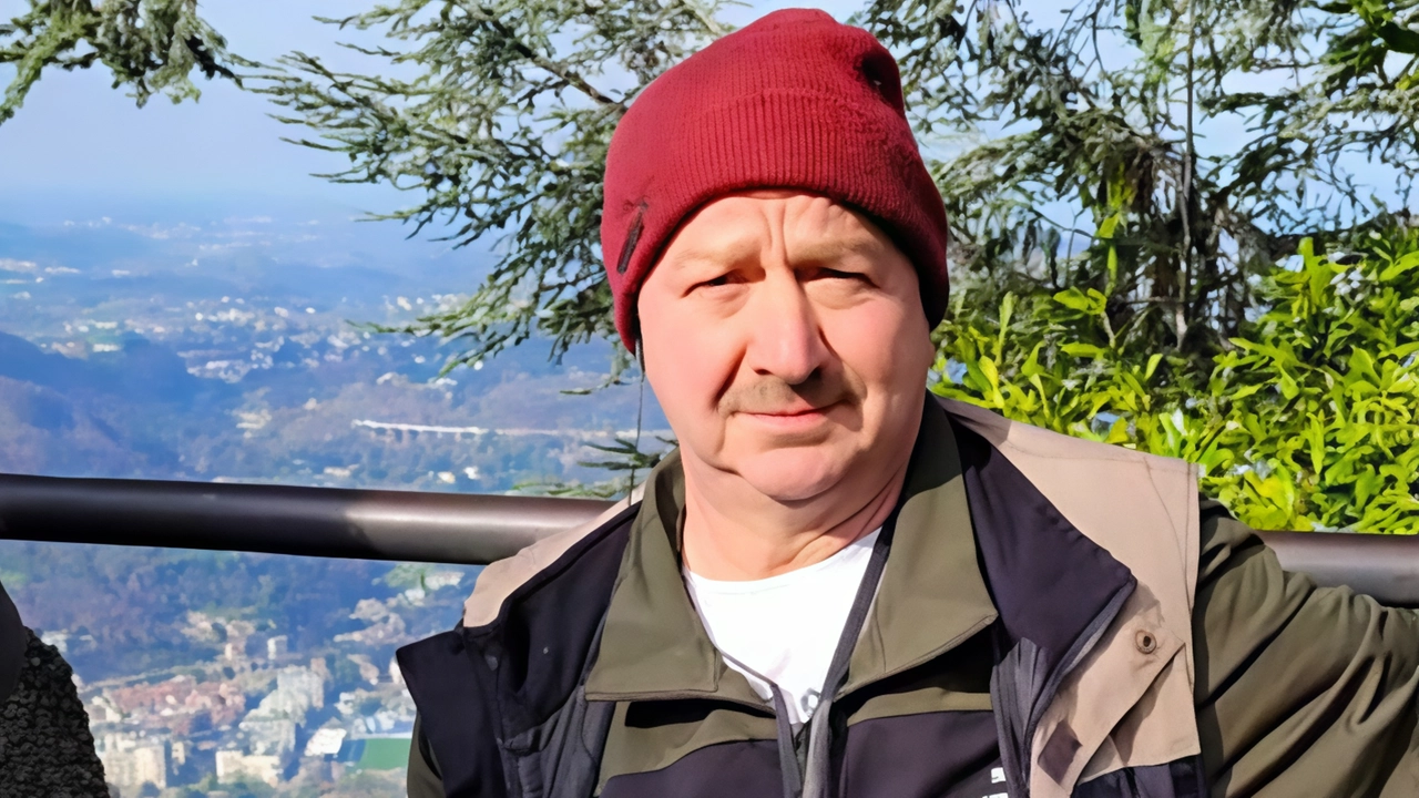 Andrea Regazzoni (nella foto) ex operaio di 60 anni alla Arditi di Val Brembilla si trovava in Egitto da... Andrea Regazzoni (nella foto) ex operaio di 60 anni alla Arditi di Val Brembilla si trovava in Egitto da...