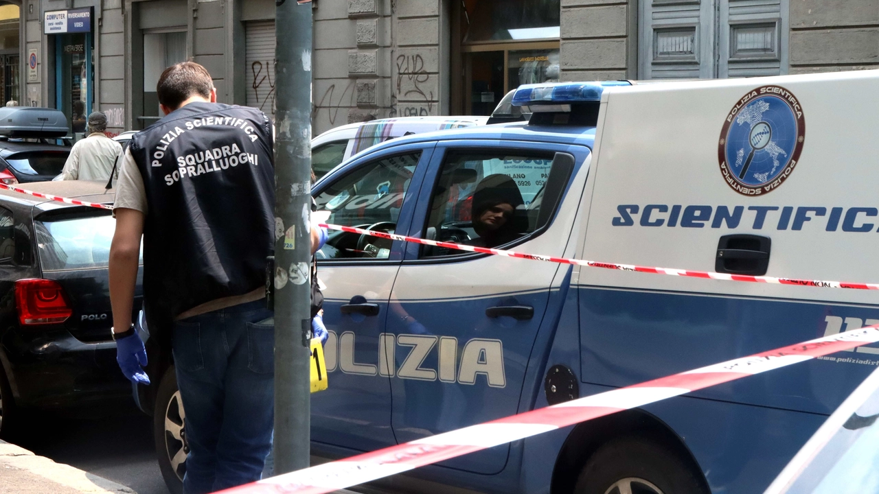 Donna precipita nel vano ascensore della villetta in costruzione: rischia la paralisi. Il capocantiere la scarica in ospedale (e mente ai medici): “Investita da un pirata”