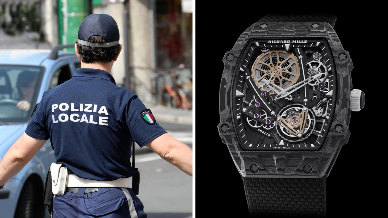 A destra, un orologio Richard Mille A destra, un orologio Richard Mille