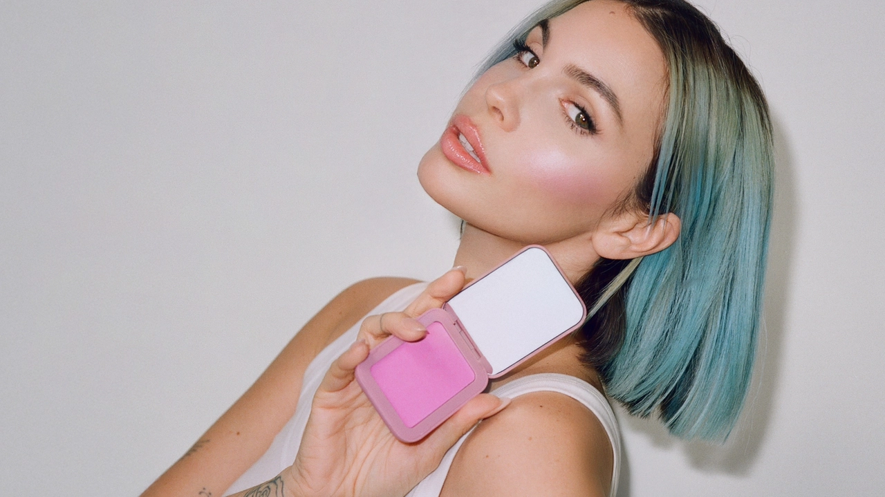Rose Villain e la sua linea di make up "good villain" Rose Villain e la sua linea di make up "good villain"