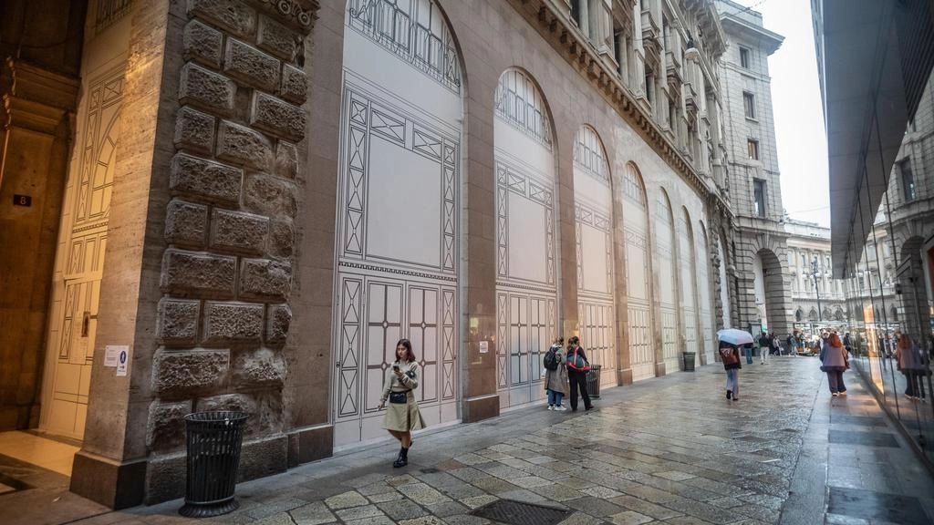 Boutique della bellezza, cibo e proiezioni. Nuova linfa in via Santa Radegonda. Investimento da 40 milioni, apertura nel 2027. Intervento su 15mila metri quadri. Boutique della bellezza, cibo e proiezioni. Nuova linfa in via Santa Radegonda. Investimento da 40 milioni, apertura nel 2027. Intervento su 15mila metri quadri.
