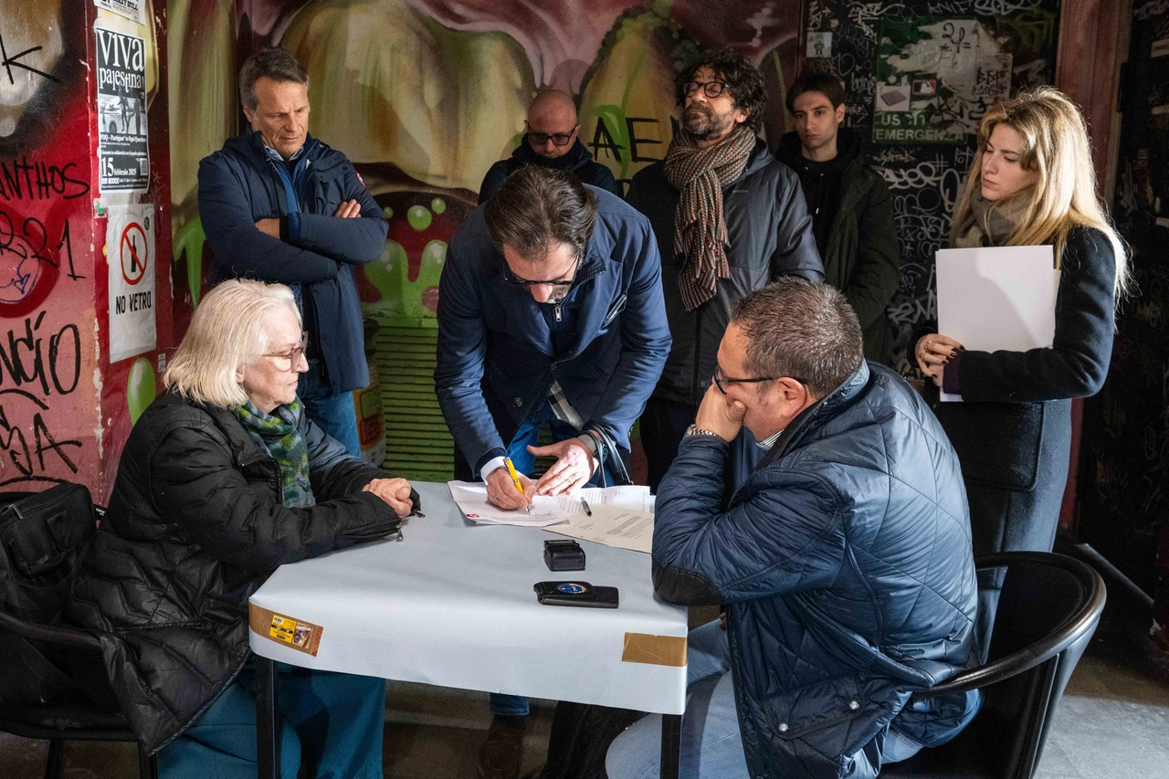 Marina Boer, presidente del comitato Mamme del Leoncavallo, incontra i rappresentanti giudiziari dell'area
