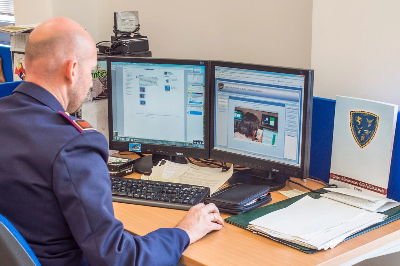 Polizia postale al lavoro (Archivio)