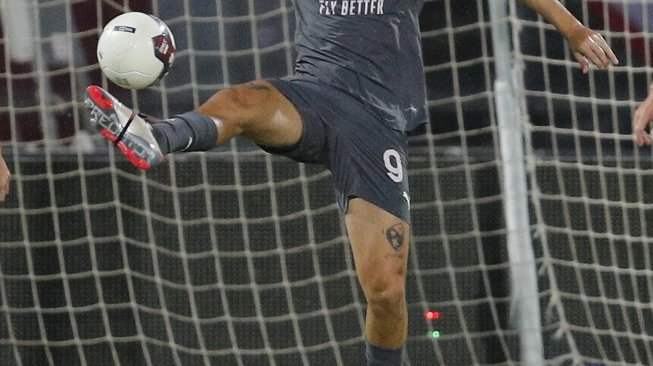 In campionato è arrivata solo una vittoria fin qui per Camarda e compagni. Nelle ultime due gare segnali di crescita da confermare oggi con la Pianese. In campionato è arrivata solo una vittoria fin qui per Camarda e compagni. Nelle ultime due gare segnali di crescita da confermare oggi con la Pianese.