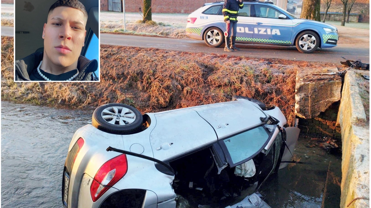 L'auto ribaltata e la vittima, Billy Owell Cardenas Varas, 22 anni L'auto ribaltata e la vittima, Billy Owell Cardenas Varas, 22 anni