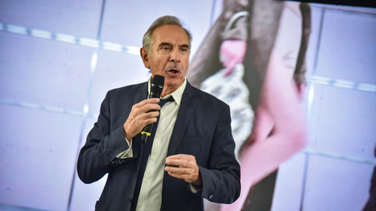 Carlo Capasa (Camera della Moda): l’artigianato deve mantenere la capacità umana Carlo Capasa (Camera della Moda): l’artigianato deve mantenere la capacità umana