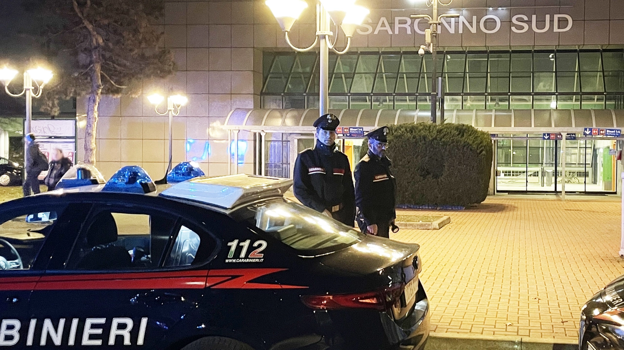 Carabinieri alla stazione di Saronno Carabinieri alla stazione di Saronno