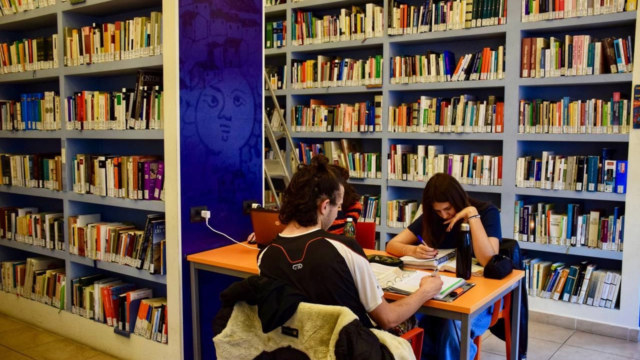 Due progetti estivi per avvicinare le nuove generazioni alla lettura, valorizzando le biblioteche. Il primo è “Superelle. Libri davvero forti...