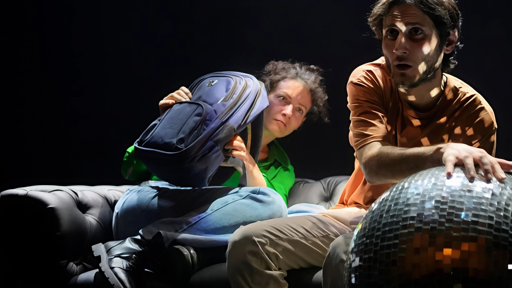 La barca dei sogni, in viaggio tra presente e passato