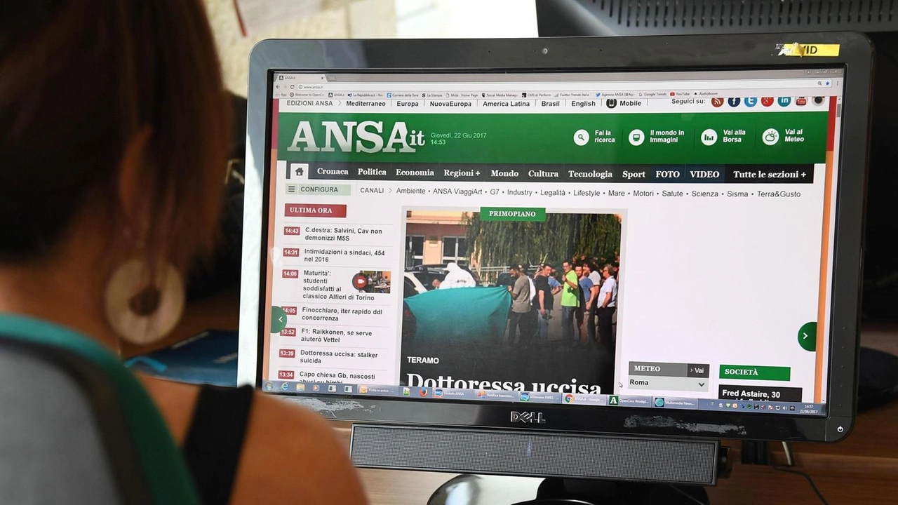 ANSA guida per affidabilità con il 74% di fiducia, seguita da SkyTg24 e Il Sole 24 Ore. Cresce l'uso di notizie online e IA. ANSA guida per affidabilità con il 74% di fiducia, seguita da SkyTg24 e Il Sole 24 Ore. Cresce l'uso di notizie online e IA.