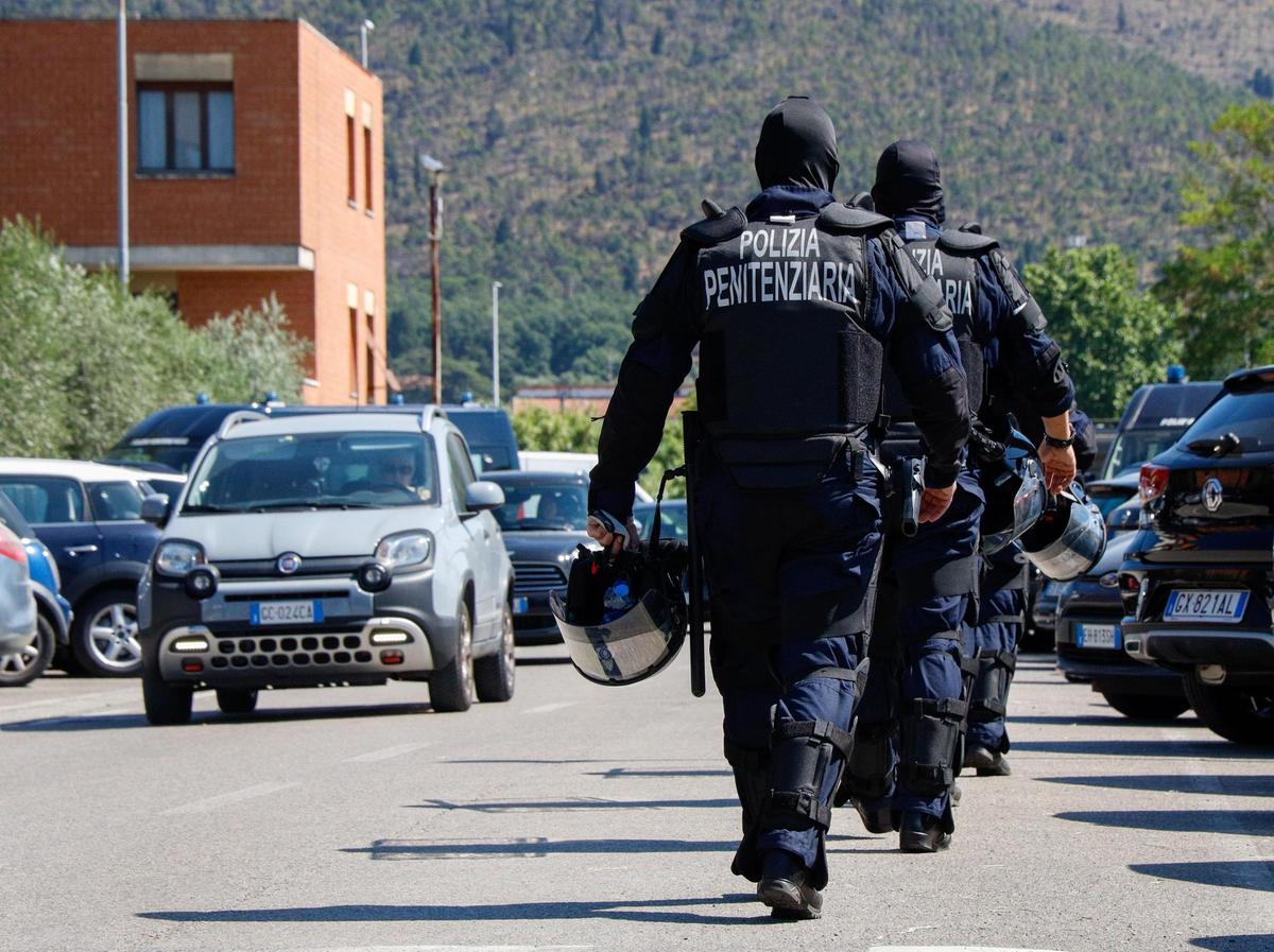 la polizia penitenziaria le carenze organizzative ci mettono in pericolo