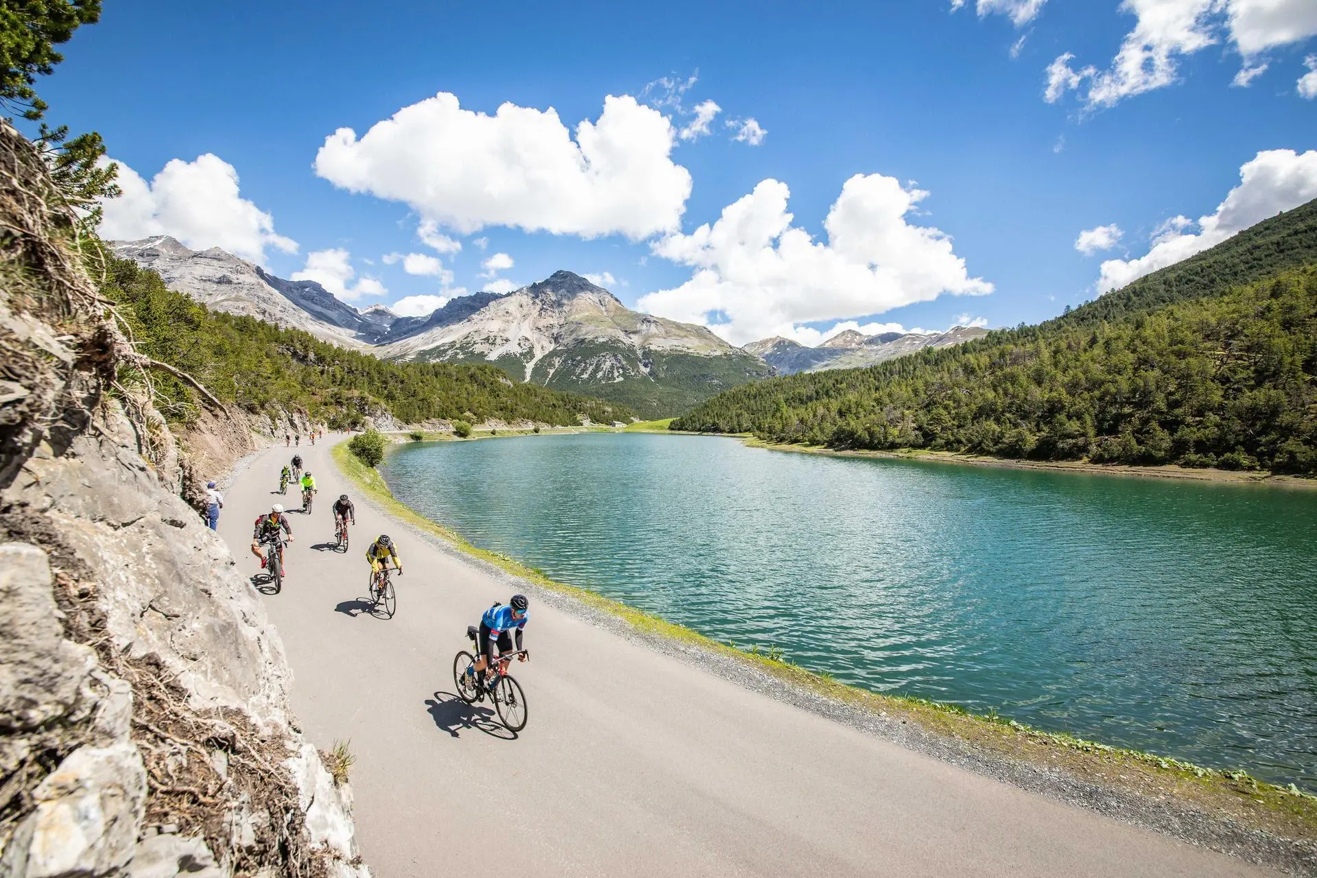 Lungo weekend sui pedali a Bormio. Enjoy Stelvio Valtellina tra le mitiche salite