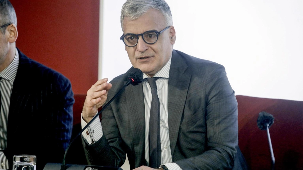 Il giro di vite sulla sicurezza nell’area della Fiera è stato deciso dal prefetto di Milano Claudio Sgaraglia Il giro di vite sulla sicurezza nell’area della Fiera è stato deciso dal prefetto di Milano Claudio Sgaraglia