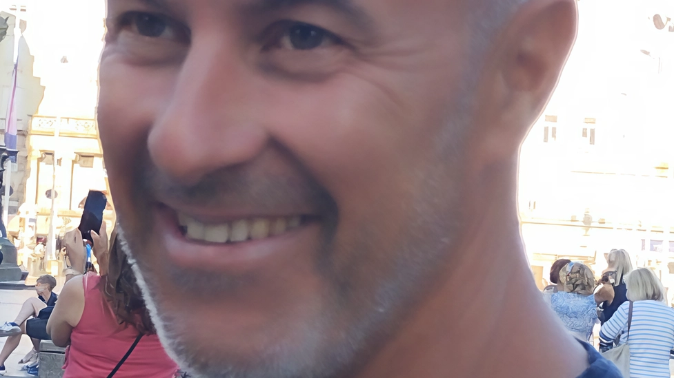 Alessandro Basilico (Cogliate) entra in Mi-Meda a Barlassina ed esce a Incirano-Nova due volte al giorno Alessandro Basilico (Cogliate) entra in Mi-Meda a Barlassina ed esce a Incirano-Nova due volte al giorno