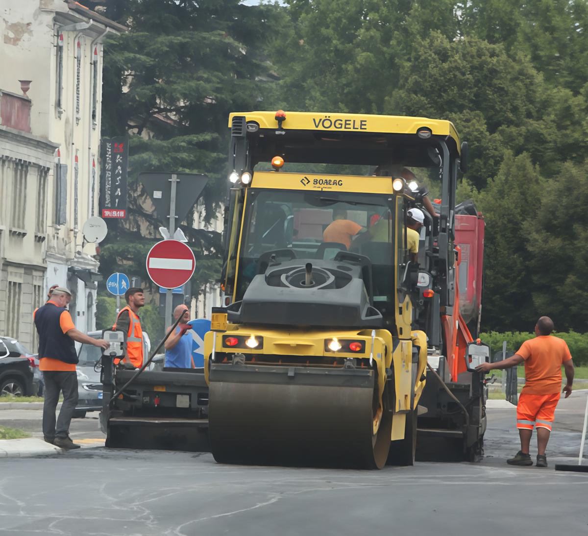 Buche e lavori d’urgenza. Più fondi per le strade Buche e lavori d’urgenza. Più fondi per le strade