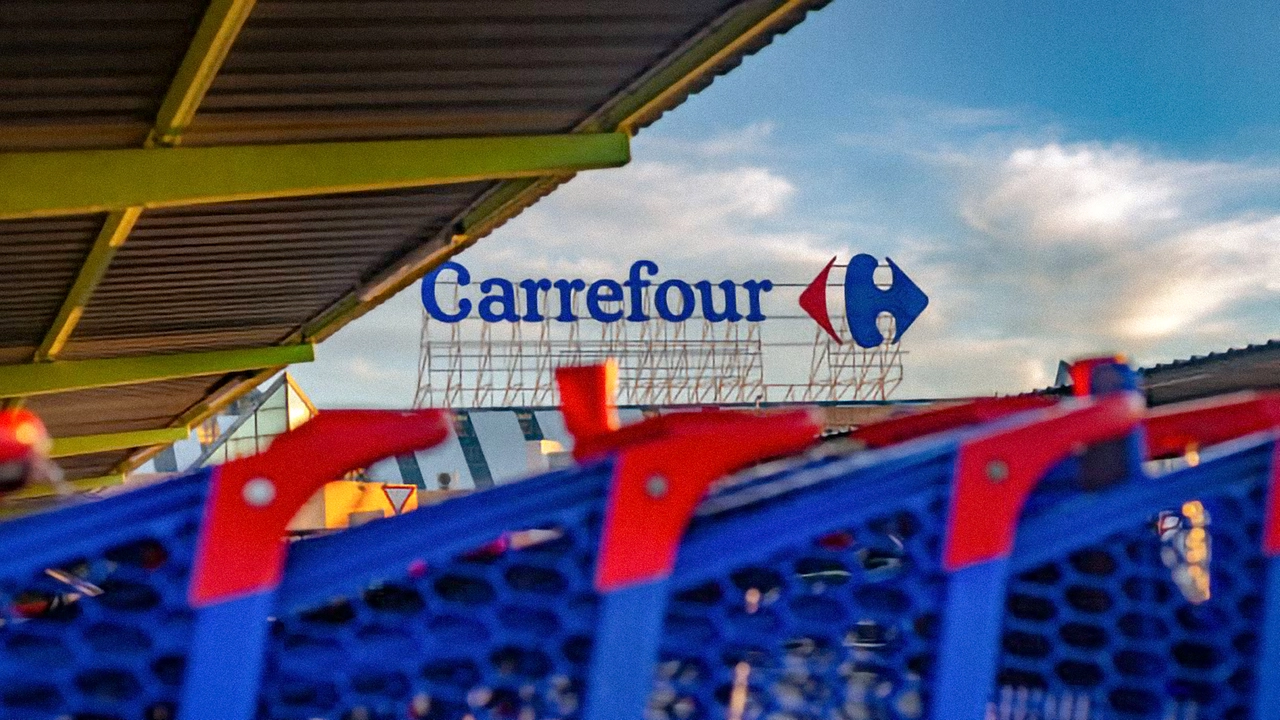 Carrefour è una catena di supermercati francese fondata 1959 Carrefour è una catena di supermercati francese fondata 1959