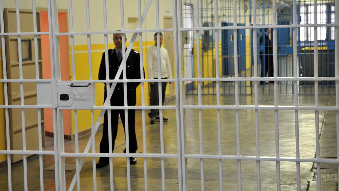 Brescia, spaccate a raffica nei negozi del centro: al ladro seriale contestati altri 12 colpi Brescia, spaccate a raffica nei negozi del centro: al ladro seriale contestati altri 12 colpi