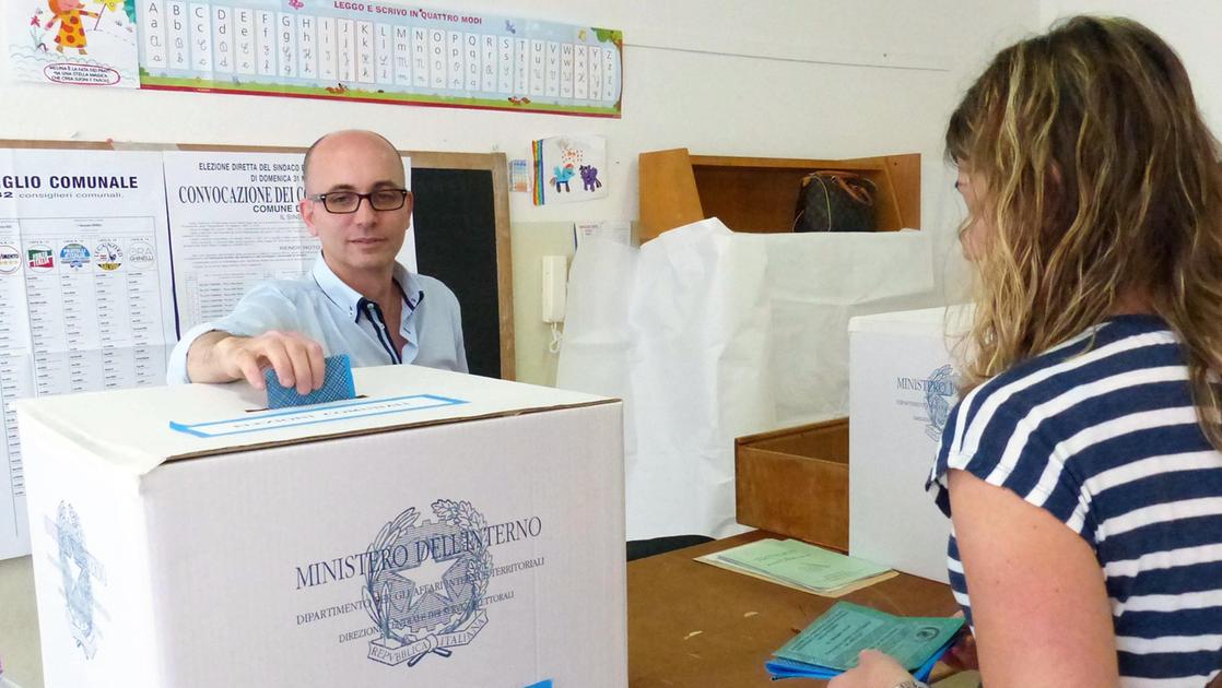 Elezioni comunali 2025 in provincia di Milano: urne aperte per scegliere i nuovi sindaci